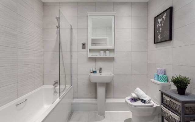 Classy Cricklewood Home