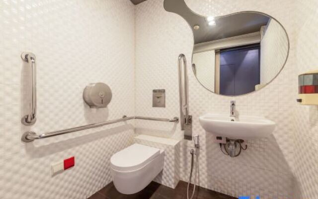 Bluewaters Female-Only Hostel
