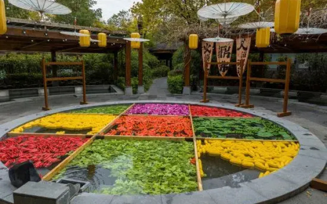 Liyang Yu · Bamboo Retreat (Yushui Hot Spring Store)