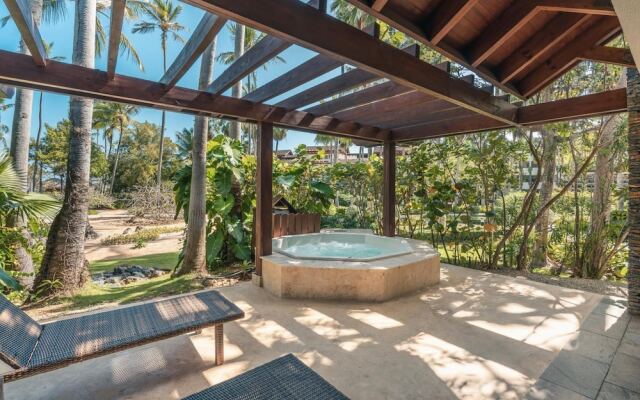 Private Jacuzzi few Steps to the Beach Balcones