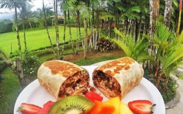 Arenal Backpackers Resort