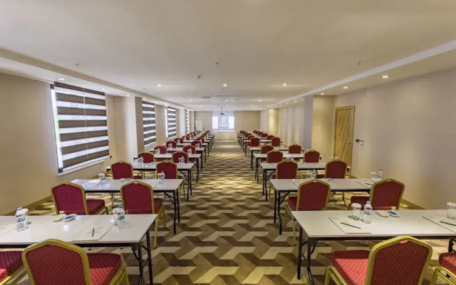Shimall Deluxe Hotel