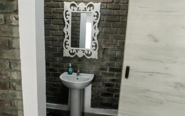 CH Airport Accommodation Room 2