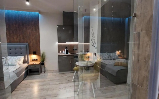 Silver Dawn Apartments