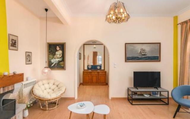Fully Equipment House With Sea View Adamas Bay