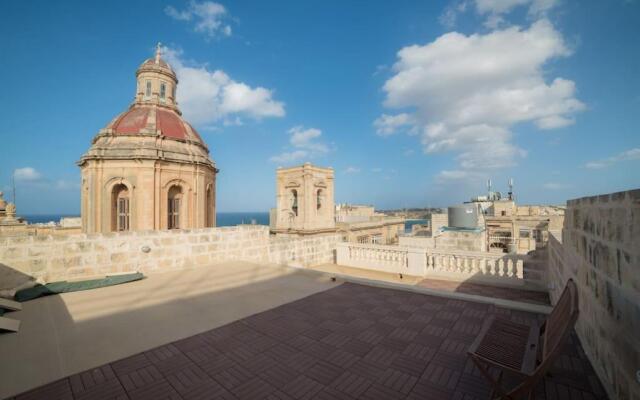 HT 2 - One bedroom apartment with roof terrace