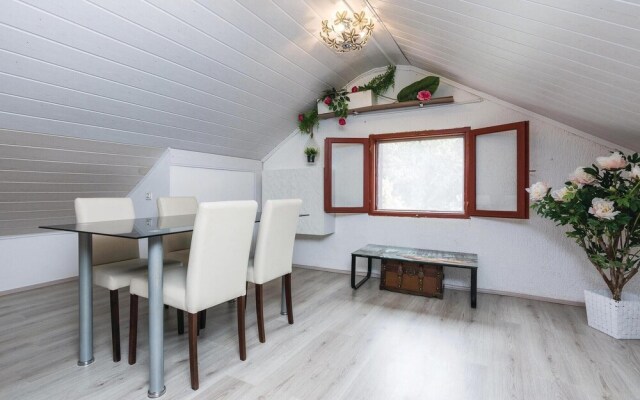 Amazing Home in Kozino With Wifi and 5 Bedrooms