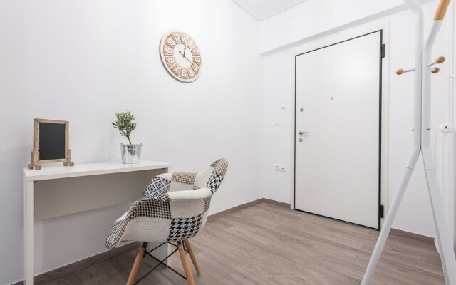 Comfy Home in Koukaki