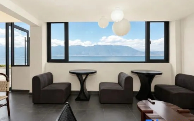 Tiffany Seaview | Majest Cove Sunset Smart Homestay (Shuanglang Erhai Lake) – Guest Rooms – Dali