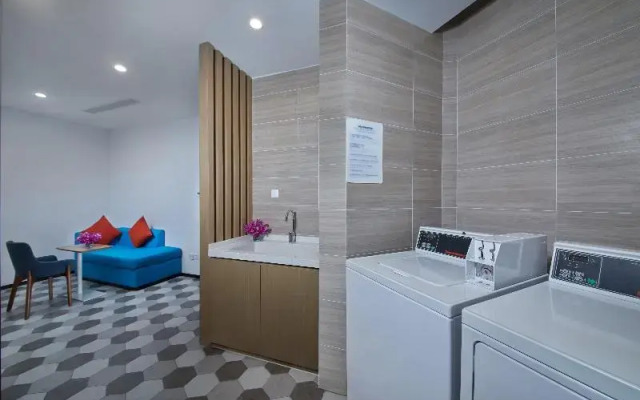 Holiday Inn Express Zhangjiagang East