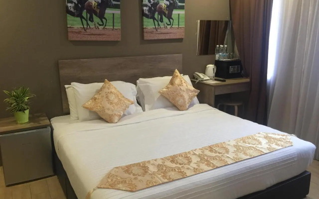 OYO 142 SH Hotel Kota Damansara