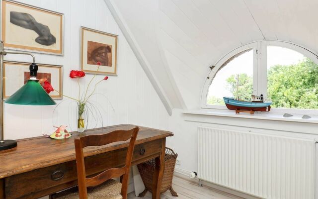 Rustic Holiday Home in Hovedstaden With Whirlpool