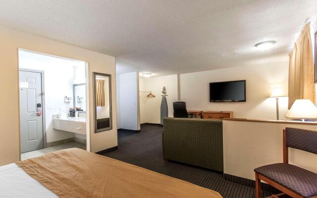 Brentwood Inn Clinton