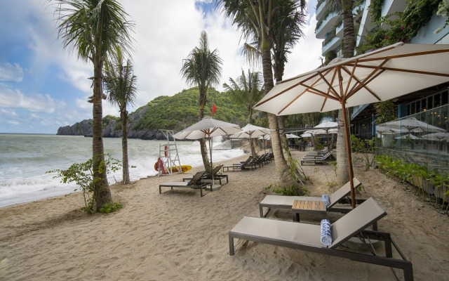 Flamingo Premium Lan Ha Bay Resort