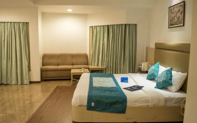 OYO Premium Zone I MP Nagar 2