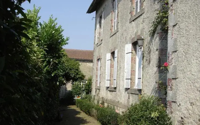 aux deux cèdres