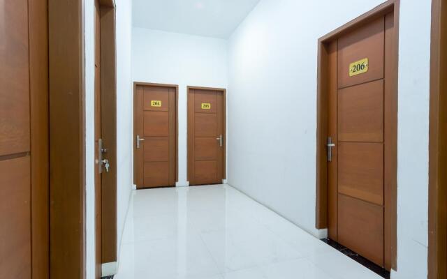 Super OYO 839 Royal Guest House