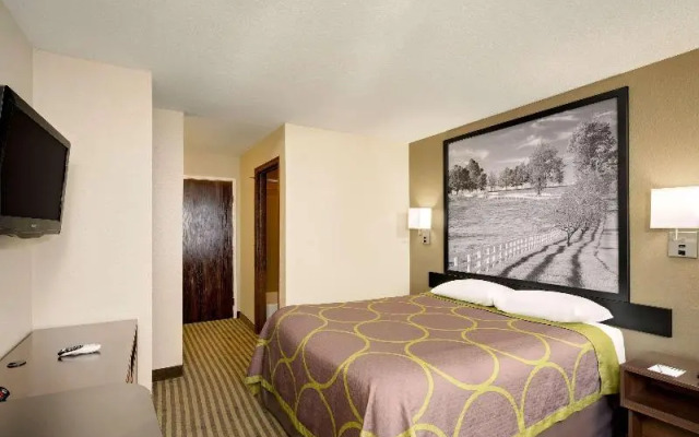 Super 8 By Wyndham Lexington Winchester Rd