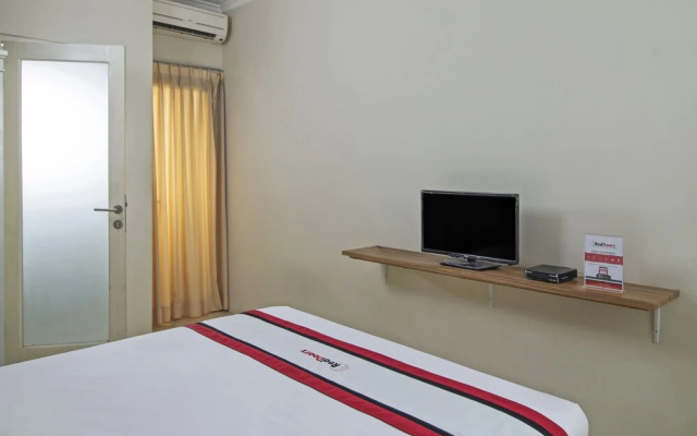 RedDoorz @ Mampang Prapatan