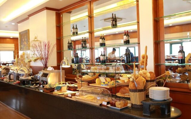 The Tray Hotel