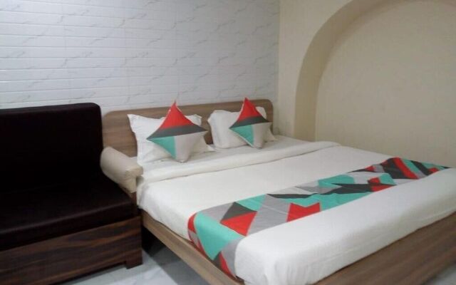 FabHotel Ghosh Villa Guest House