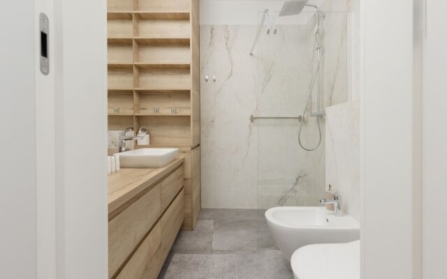 Okrzei 8 2 Balconies by Renters