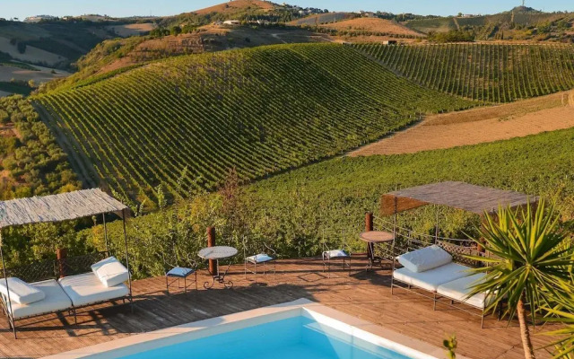 Pretty Apartment in Ascoli Piceno with Hot Tub