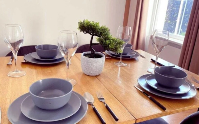 Kings Road in London by Stayfolk