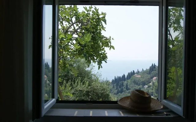 Aristidis Stone House
