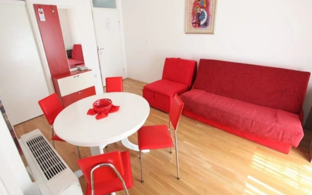 Viola - With Pool - A9