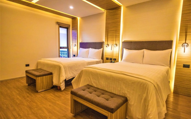 Hotel Plaza by Kavia