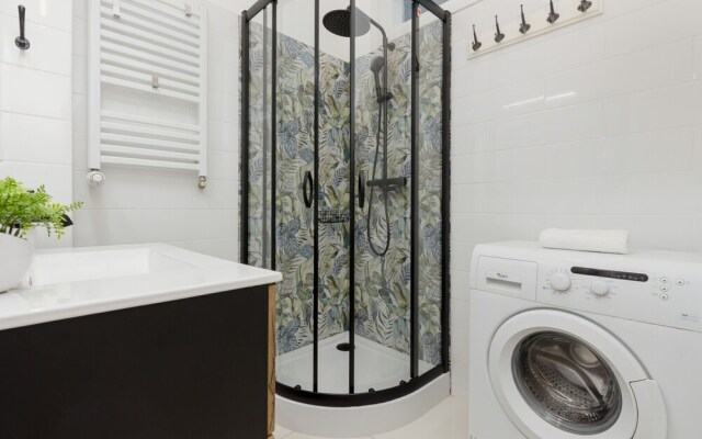 Apartment Mochnackiego Warsaw by Renters