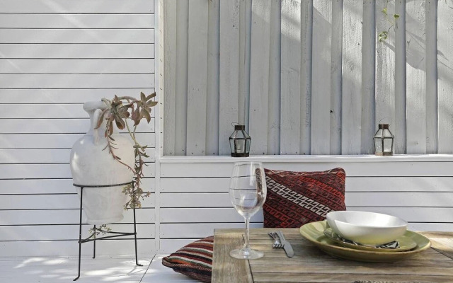 Sunny Beachside Garden Apartment Close To Beach