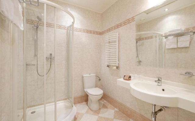 Standard Twin room (twin beds) (bed type is subject to availability)