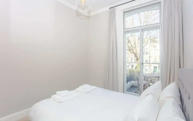 Modern & Spacious 1 Bedroom Apartment in London
