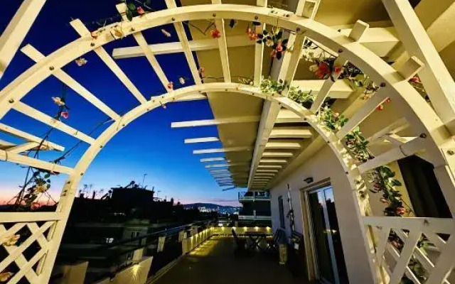 Quiet House-Athens Center 100 Meters Balcony on the Top Floor