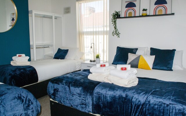 Modern House Perfect for Business, City Break Or Football