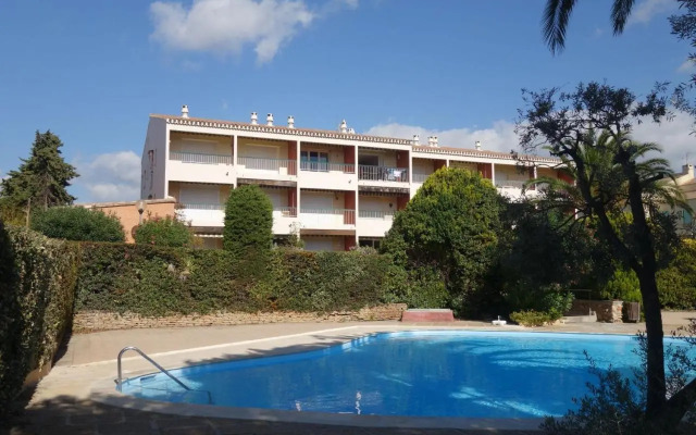 Studio 2 + 2 dans résidence avec piscine