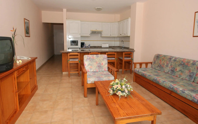 Apartamentos Jardin del Conde