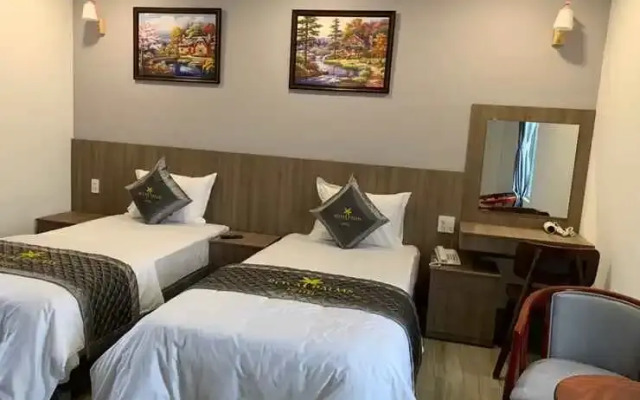 Royal Palms Hotel