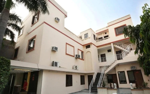 Welcome Inn 2 by Treebo