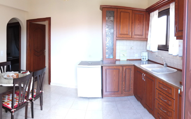 Toulas Apartments