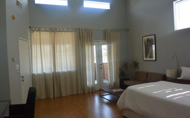 Modern B & B