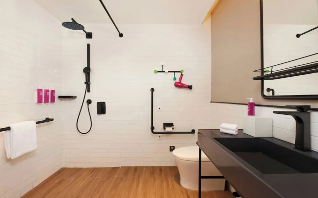 Moxy Shanghai Putuo