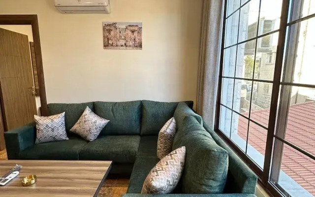 12 Antica Jabal Al Lweibdeh