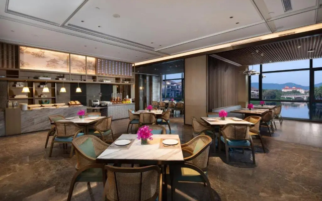 Holiday Inn  and Suites Sanya Yalong Bay by IHG