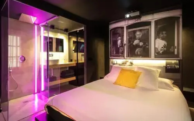 Zrooms Suites