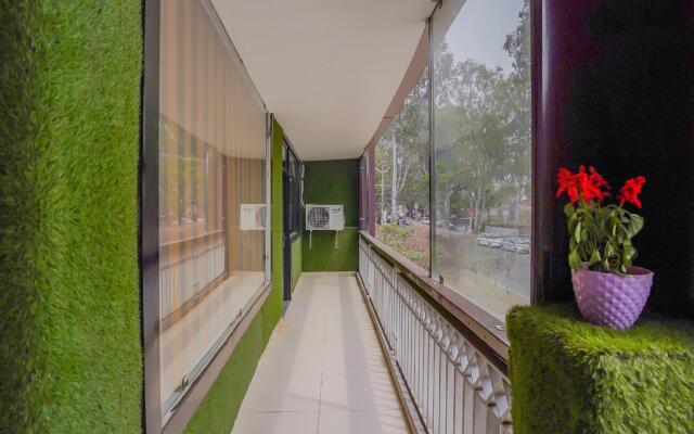 OYO Flagship 80151 Hotel Platinum Inn