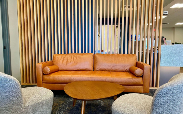 Howard Johnson by Wyndham Winnipeg West