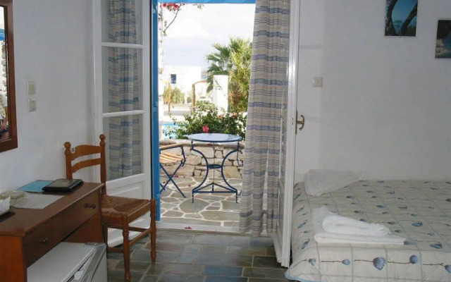 Drios Paros Luxury Hotel